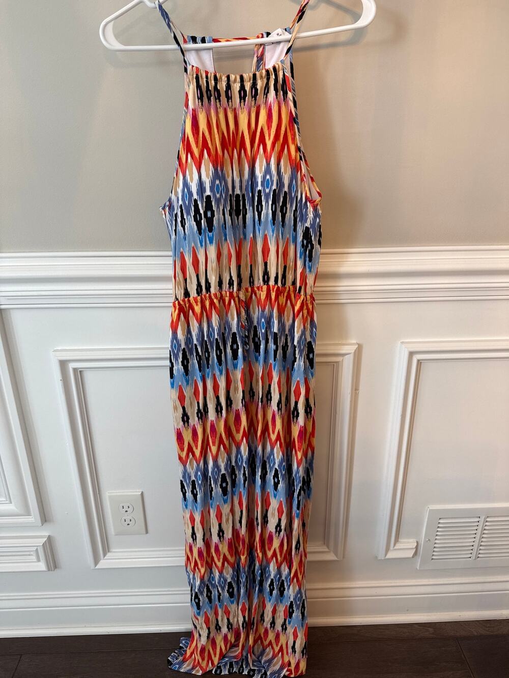 Athleta Sunset MEDIUM Ikat Halter Maxi Dress Excellent Condition Built in Bra